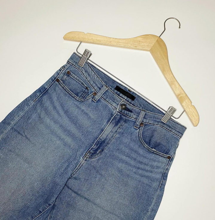 Toko thrift di tangerang selatan